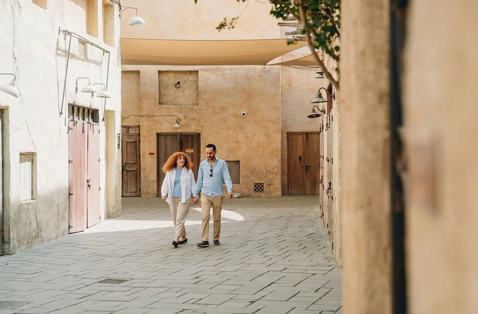 dubai-city-tour-al-fahidi-district-couple